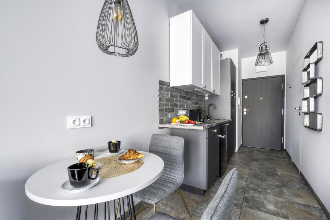 Stylowe Studio Krzemieniecka, Metro Slodowiec, Free Parking By Cosmo Spirit Varsovie Extérieur photo