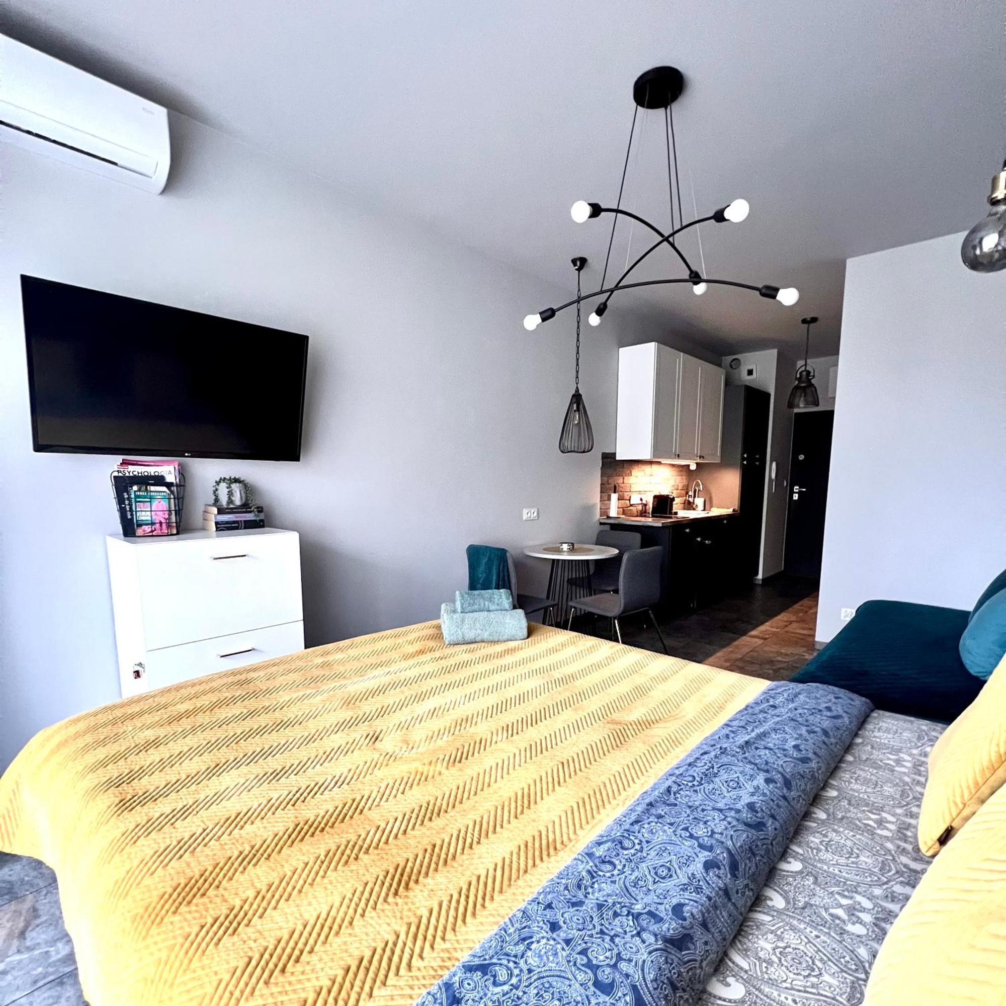 Stylowe Studio Krzemieniecka, Metro Slodowiec, Free Parking By Cosmo Spirit Varsovie Extérieur photo